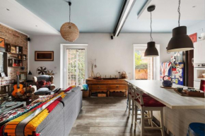 Beautiful Charming Garden Apartment near St Peter